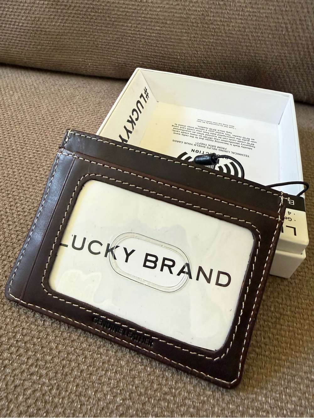 Lucky Brand Men's Western Embossed Leather Card Case NIB - Picture 6 of 10
